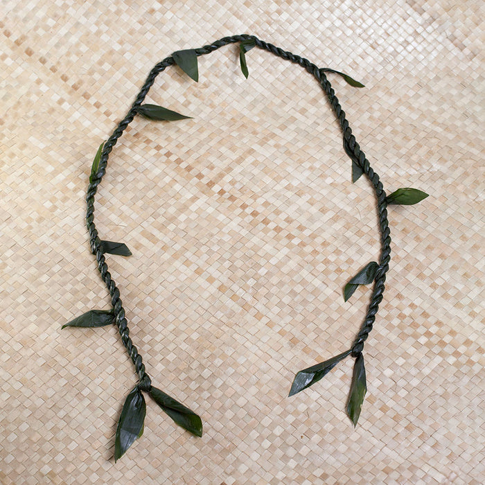 Bulk pack of traditional Hawaiian ti leaf leis