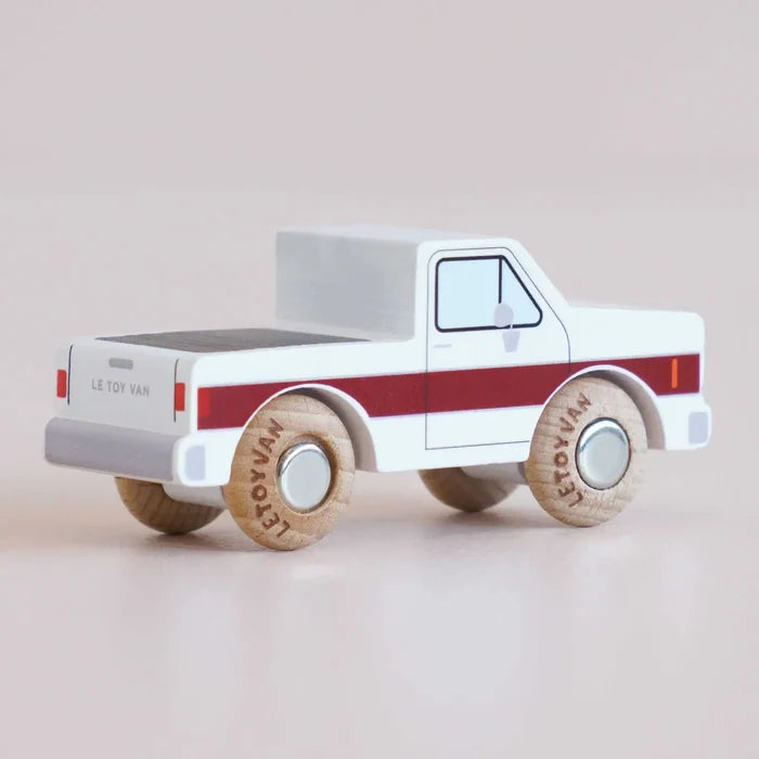 Le Toy Van- GT165 Charlie in Cream & Red