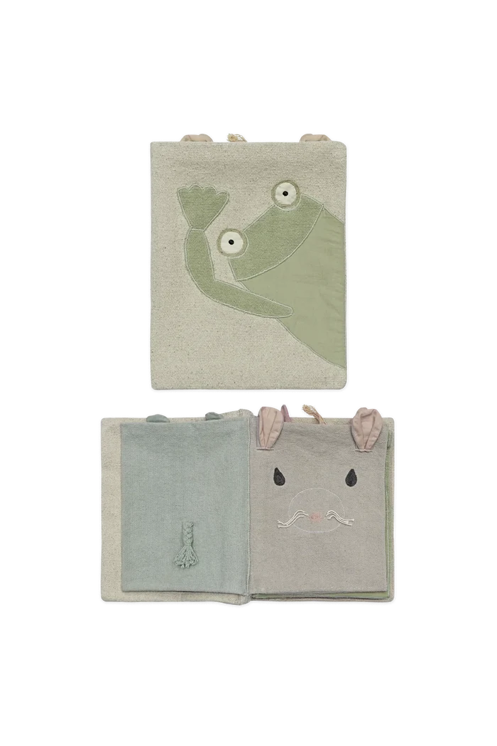 Lorena Canals – Sensory Book "Animals"