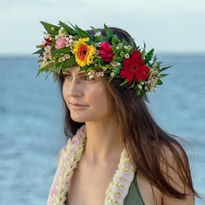 Premium handcrafted flower haku lei